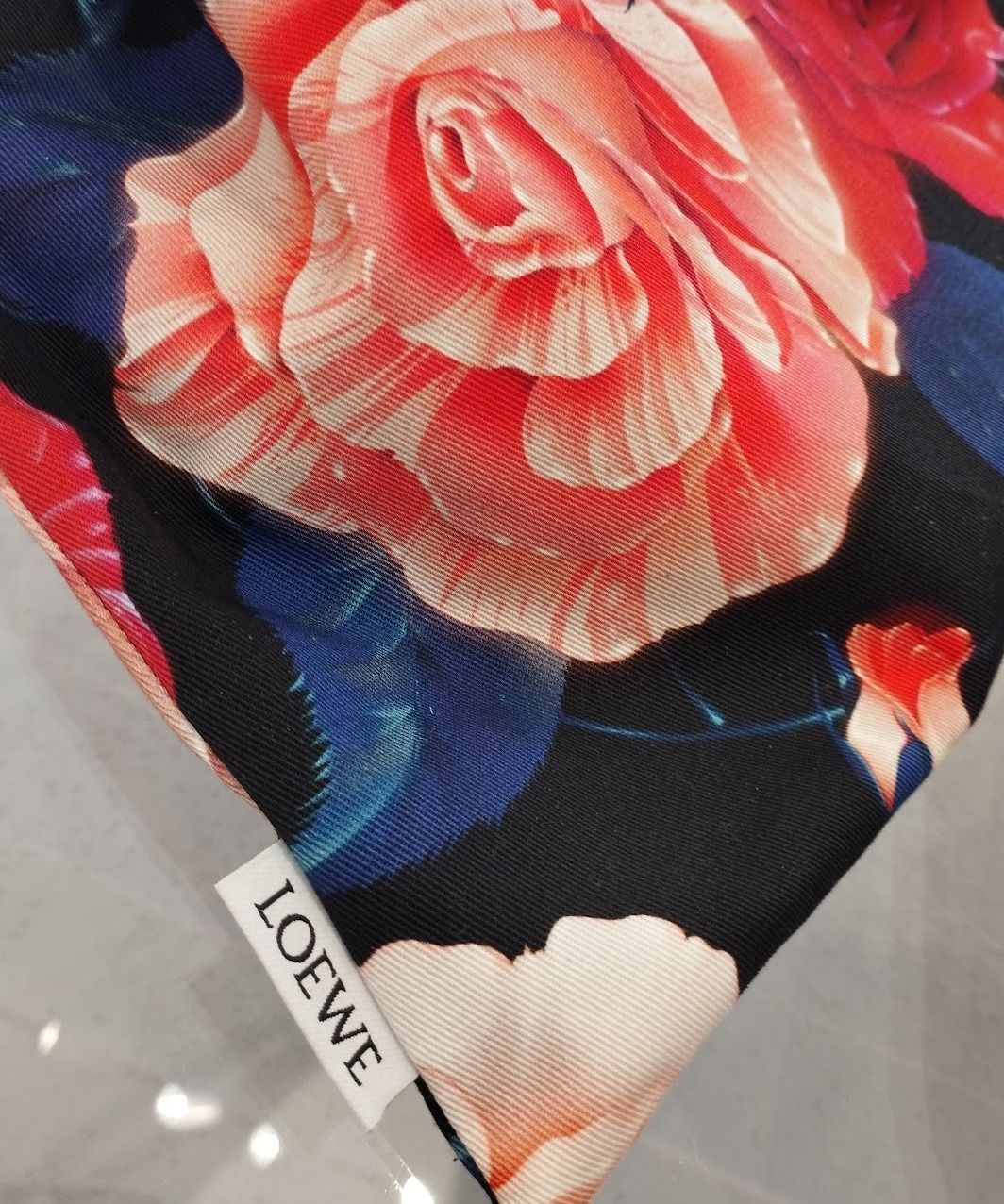 LOEWE】ROSE ローズ花柄 巾着ドローポーチ (LOEWE/バッグ・カバン