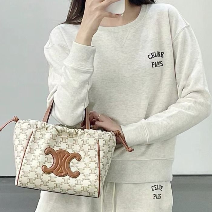 ☆CELINE☆スモール カバ ドローストリング キュイル トリオンフ