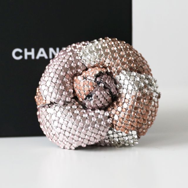 CHANEL】シャネル クリスタル カメリア ブローチ (CHANEL/ブローチ
