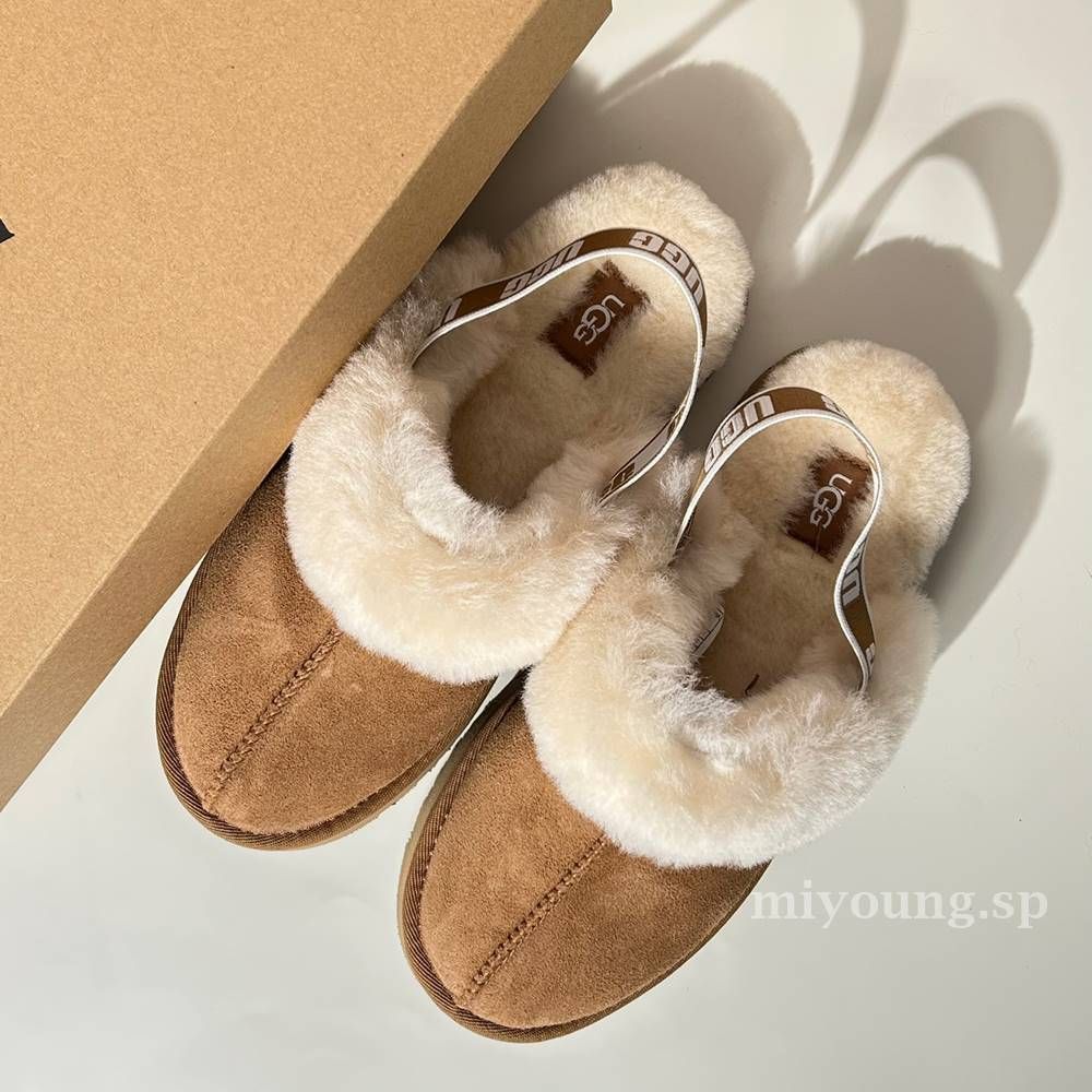 大人もOK!! UGG Funkette Slides Kids ☆関税&送料込 (UGG/キッズ