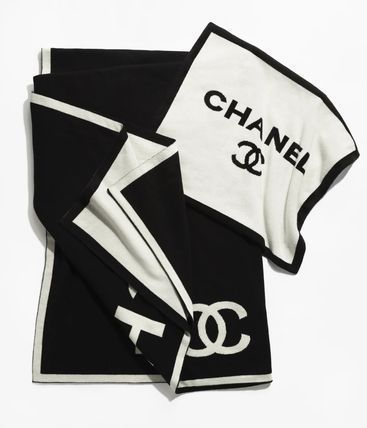 職場や車内でも温かお洒落】CHANEL☆PLAID＆POUCHブランケット (CHANEL