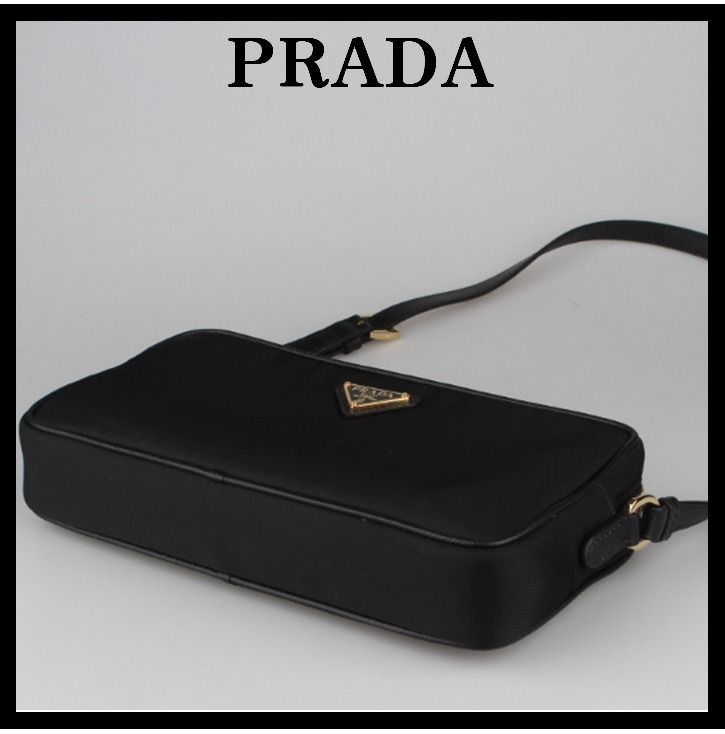☆関税込☆PRADA☆トライアングル Re-Nylon ミニバッグ☆BLACK