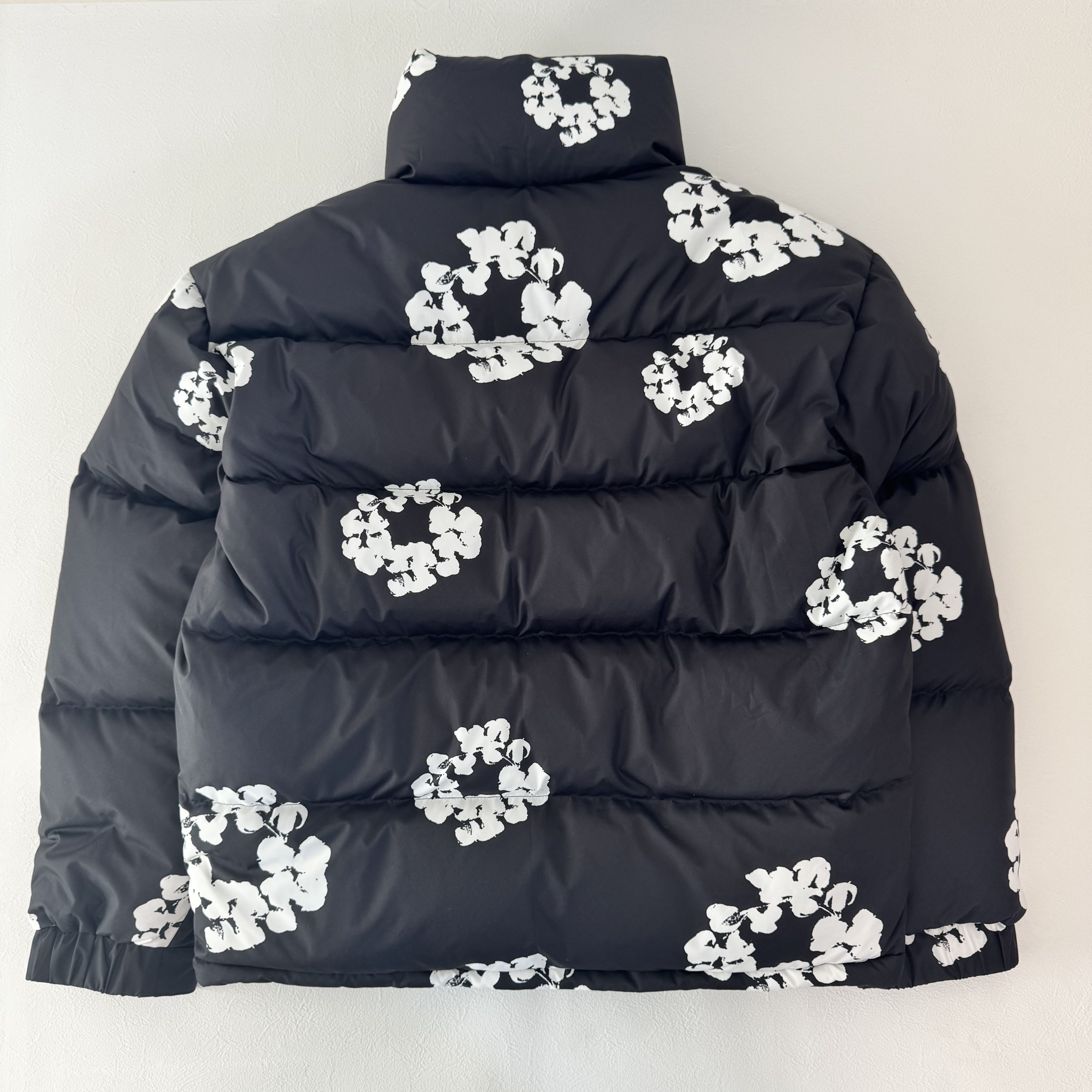 Denim Tears 大人気! Cotton Wreath パファージャケット (Denim Tears