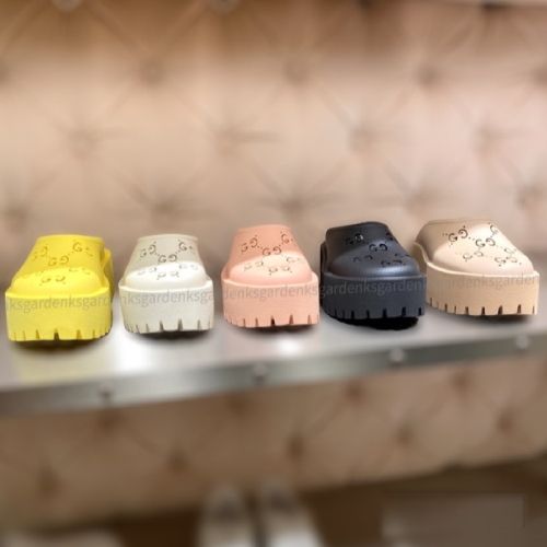 限定！GUCCI☆ウィメンズ GG スリッポンサンダル☆すぐ届く！ (GUCCI