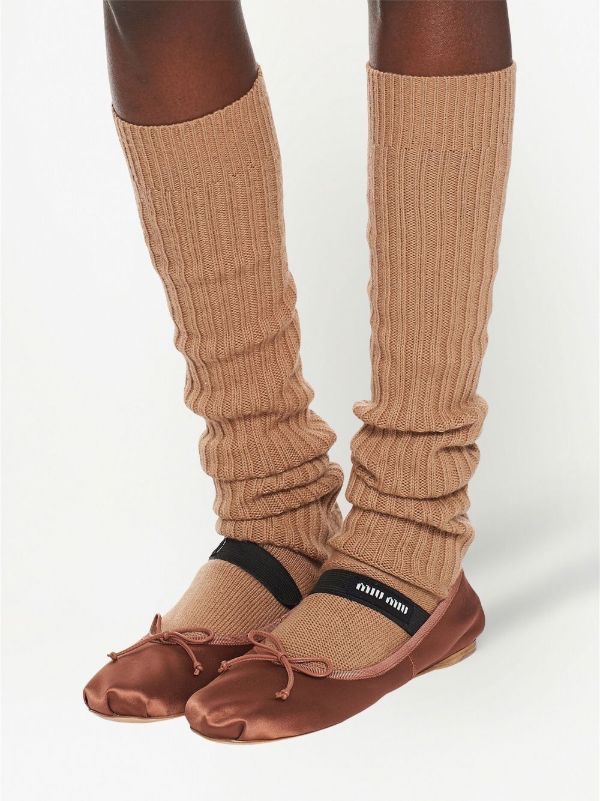 Miu Miu ミュウミュウ サテンフラットシューズ | ブラウン | FARFETCH JP