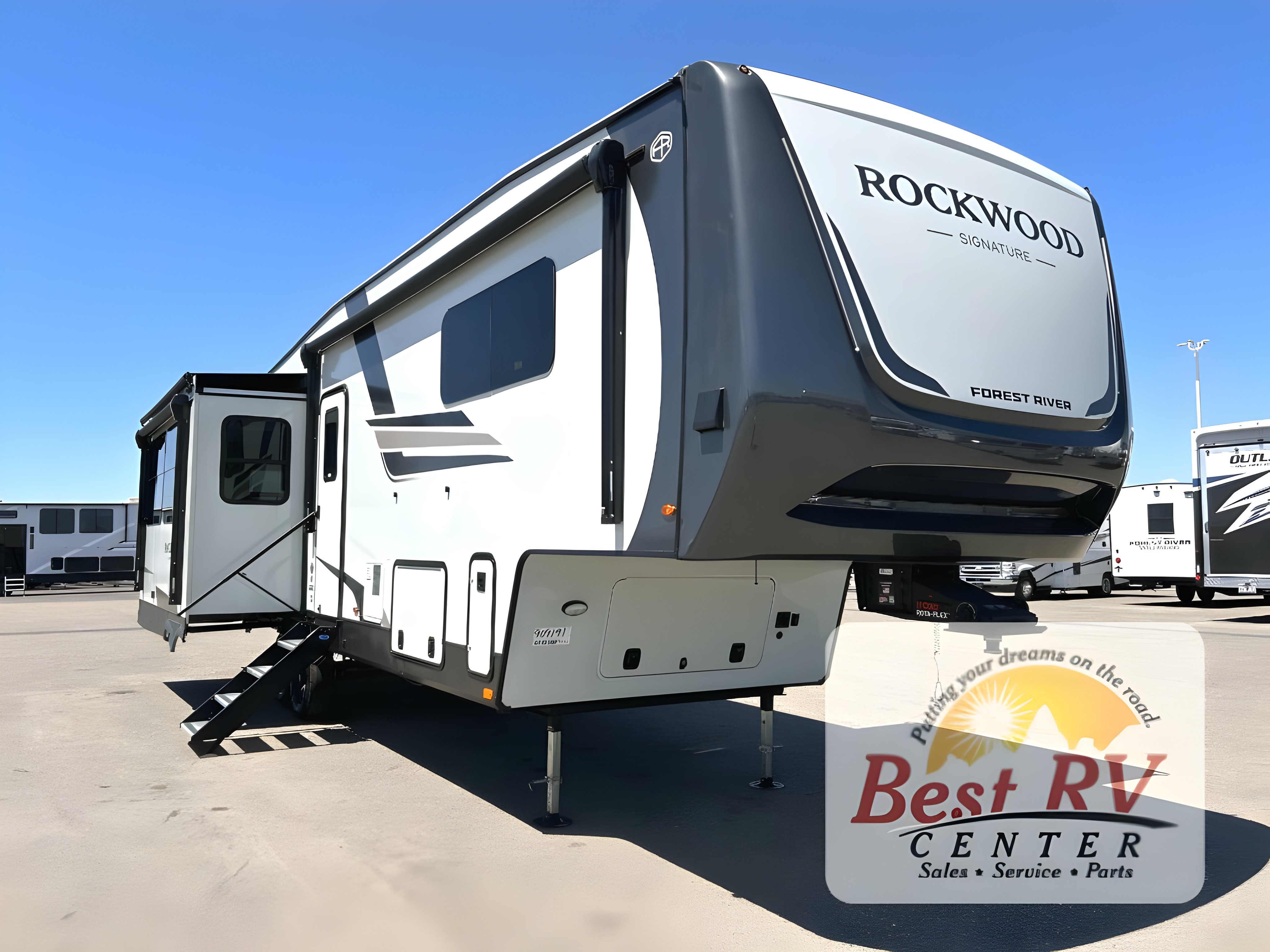 Rockwood Signature Sleeps 5 For Sale - Forest River Fifth Wheel
