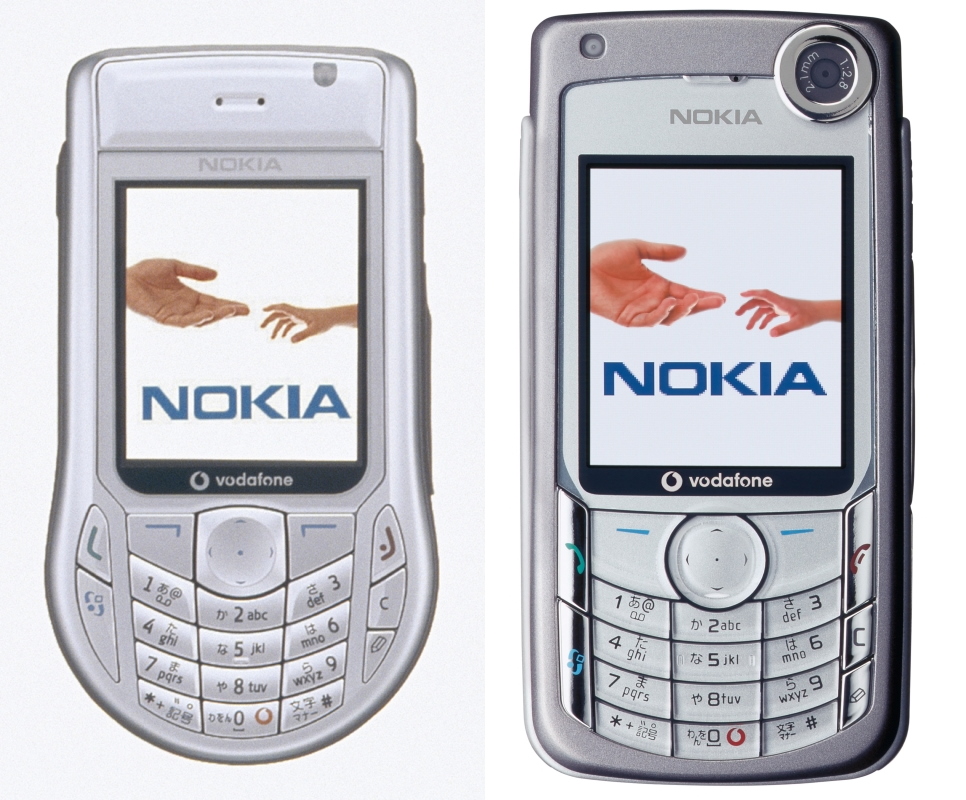 カオスなソフトバンク、歴史を感じるドコモ 思い出の3G名機 | 日経