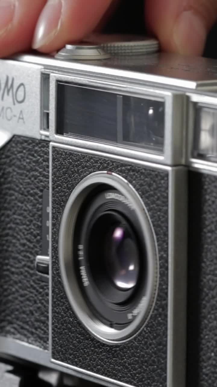 Lomo MC-A 35 mm Film Camera Silver – Lomography
