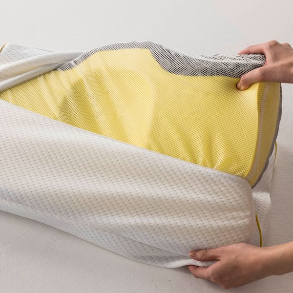 まくら 低反発ウレタン凹凸 首ラク立体構造 60×35×10cm 西川睡眠ラボ