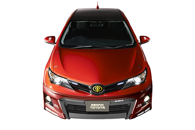 トヨタ、「シャア専用オーリス」市販モデルを発表|【業界先取り】業界