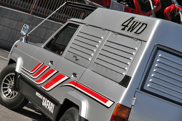 西部警察「日産 サファリ 4WD」、 ゲン(苅谷俊介)の運転で30年ぶりの