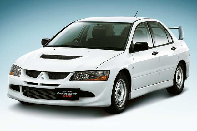 2004年発売「エボ VIII MR」 三菱レーシングの頭文字を冠して登場