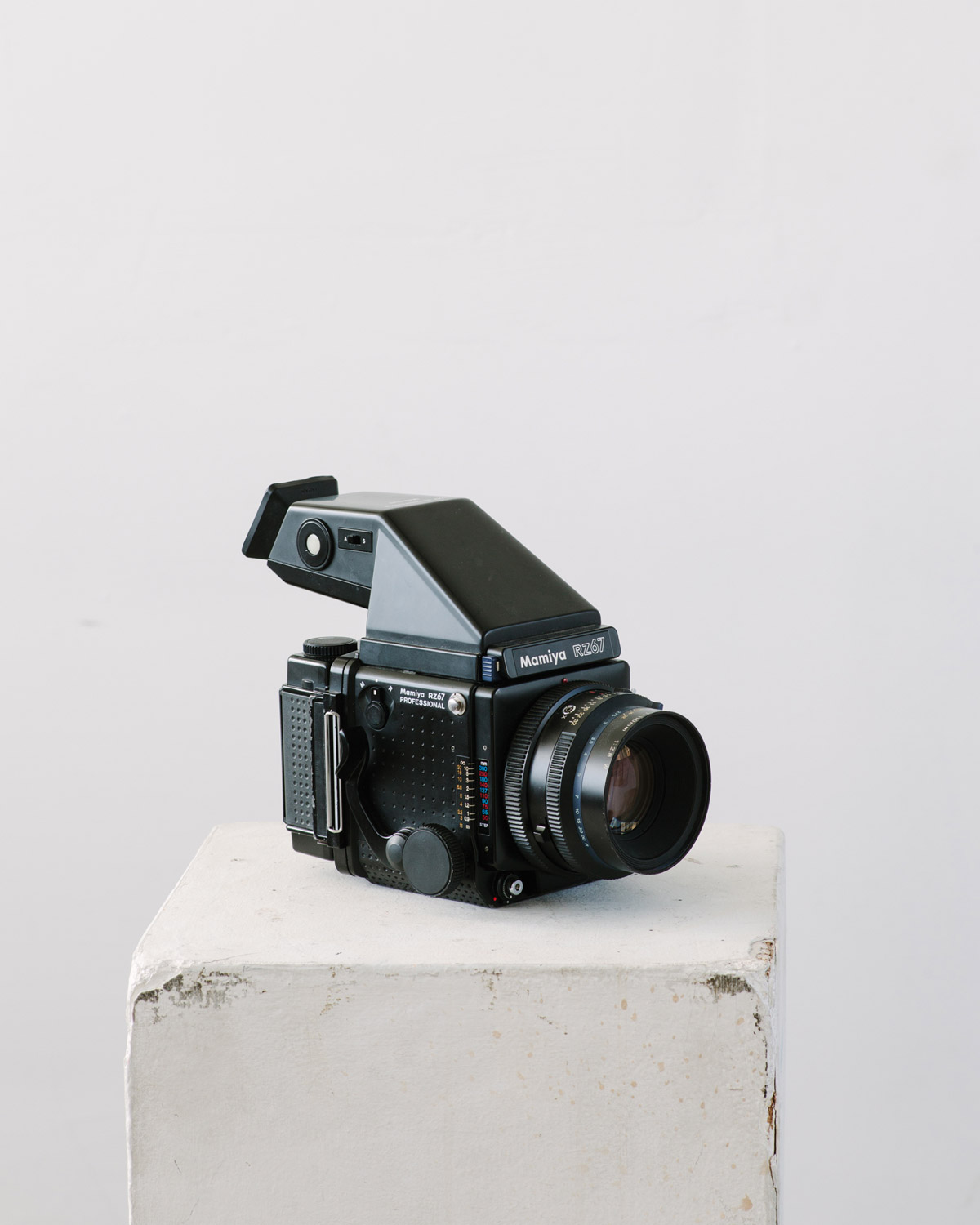 Camera Stories: Grady Mitchell and his Mamiya RZ67 – BOOOOOOOM