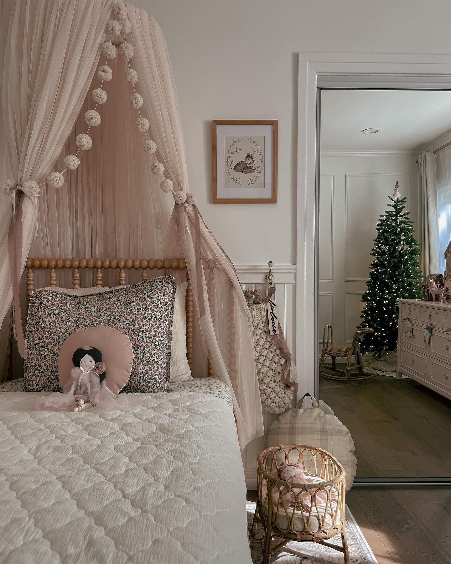 Jenny Lind Dyed Lilac Rose Wood Kids Twin Bed + Reviews | Crate & Kids