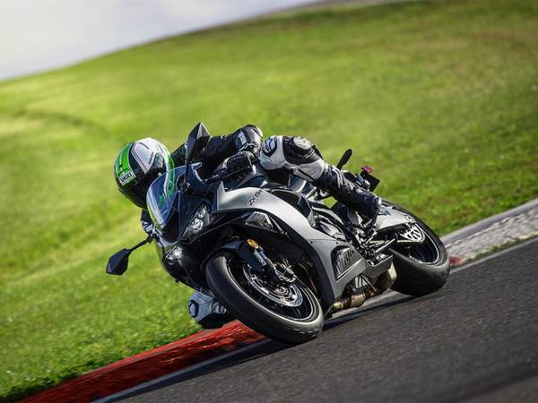 2024 Kawasaki Ninja® ZX™-6R ABS Metallic Flat Spark Black/Ebony