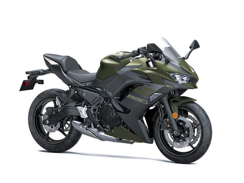 2024 Kawasaki Ninja® 650 Metallic Covert Green/Metallic Spark