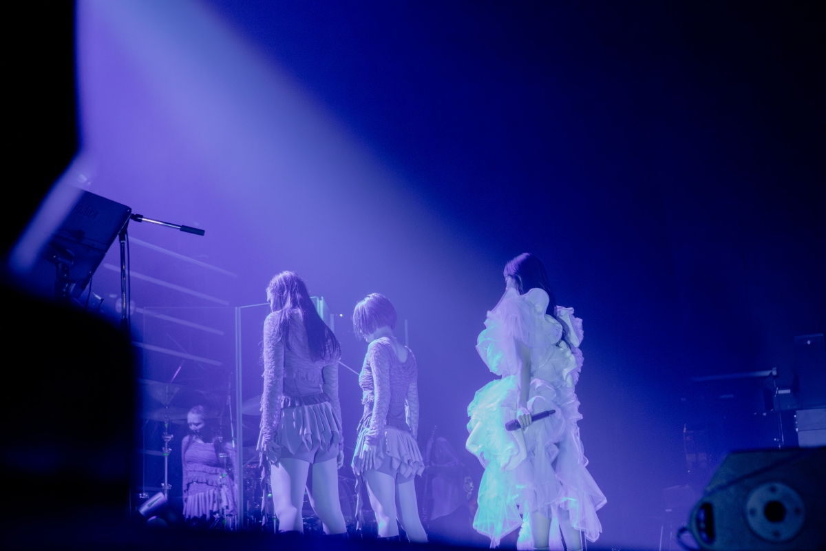 鈴木愛理がKT Zepp Yokohamaを揺らした！⚡️ 新曲「Oops!」初披露で