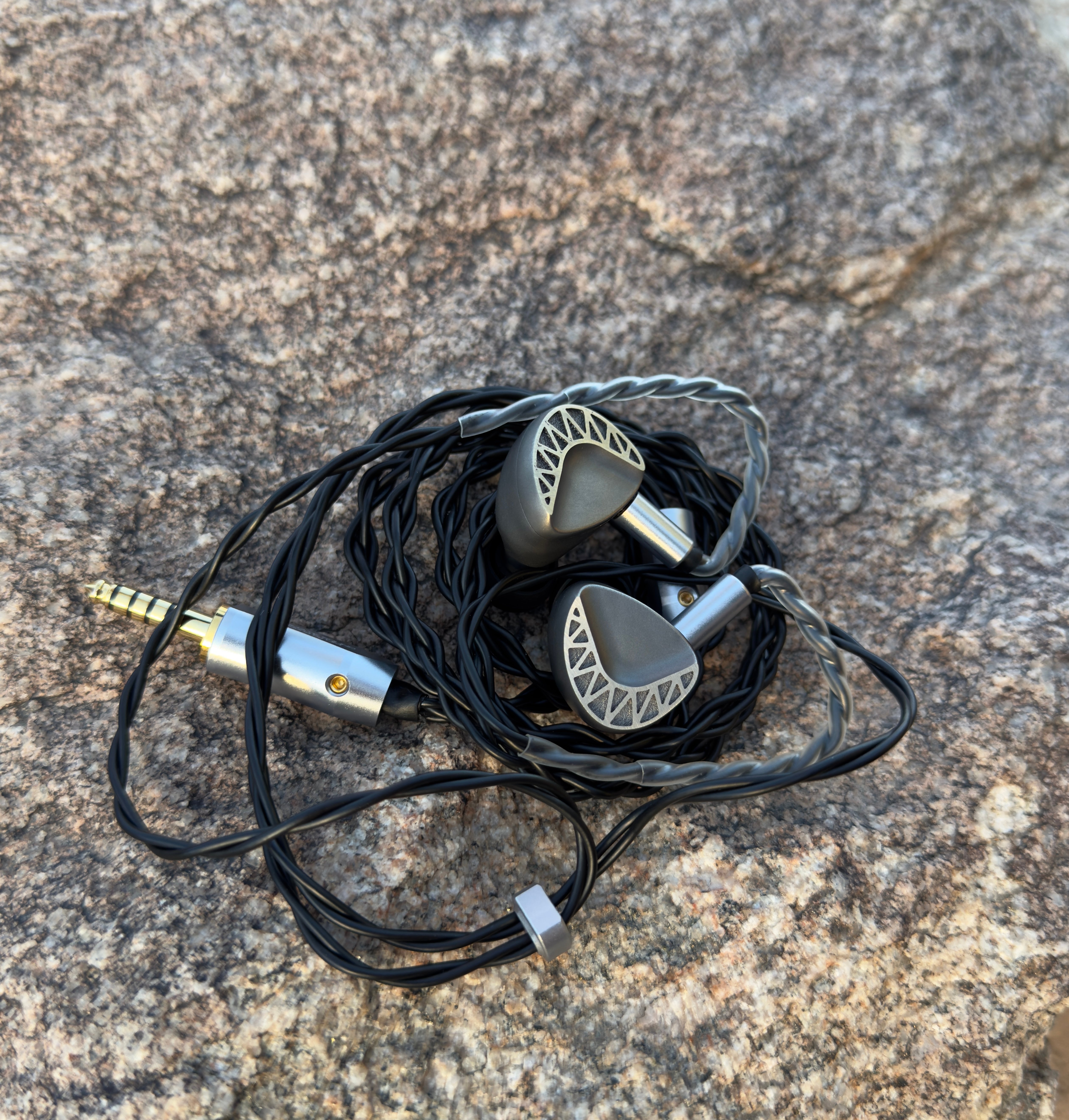 Unique Melody Maven II Crescent - Reviews | Headphone Reviews and