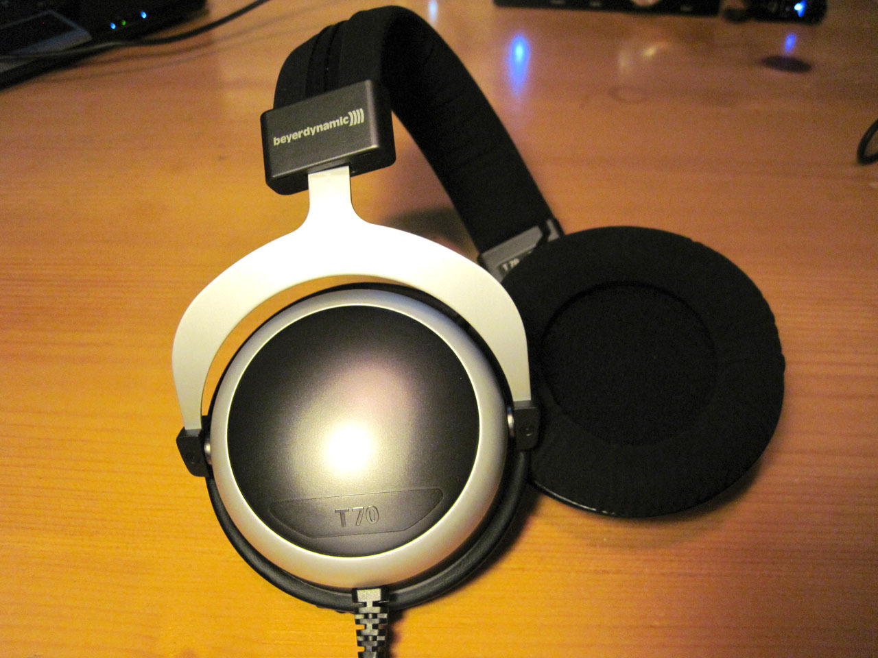 Beyer Dynamic T70 - Barely a Beyer? (Review) | Headphone Reviews