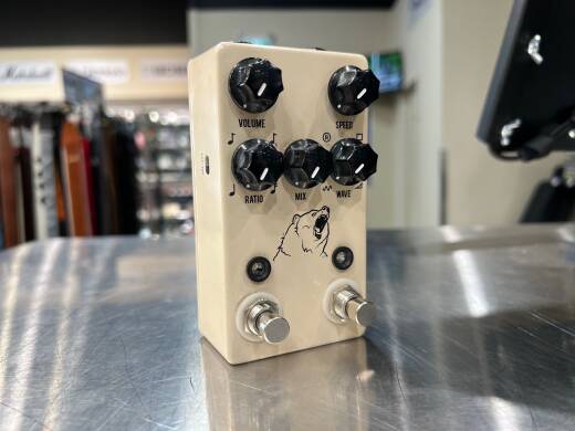 Gear Hunter | JHS Pedals Kodiak Tremolo