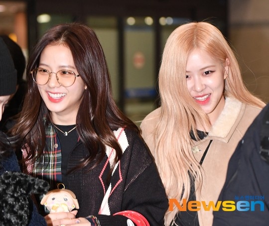 PHOTO】BLACKPINK ロゼ＆ジス＆ジェニー、ファンミーティングを終え