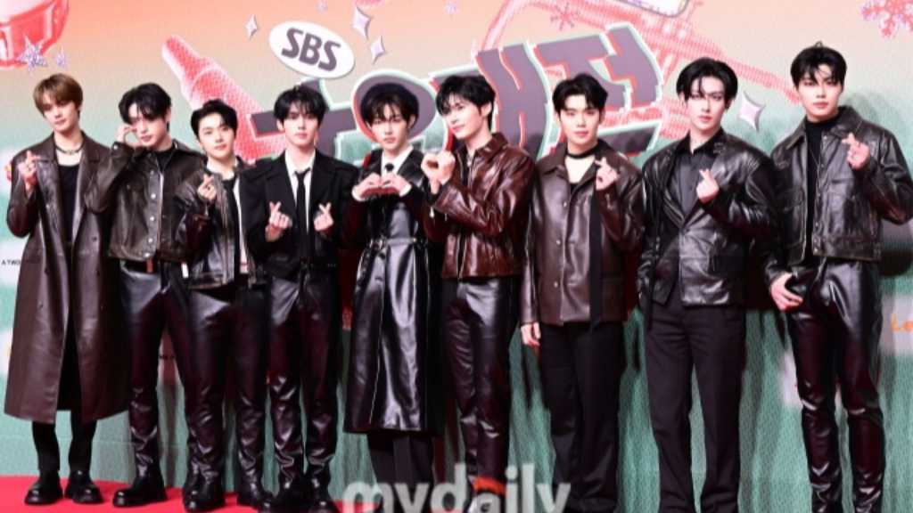 PHOTO】ZEROBASEONE「2024 SBS歌謡大典」レッドカーペットに登場 - Kstyle