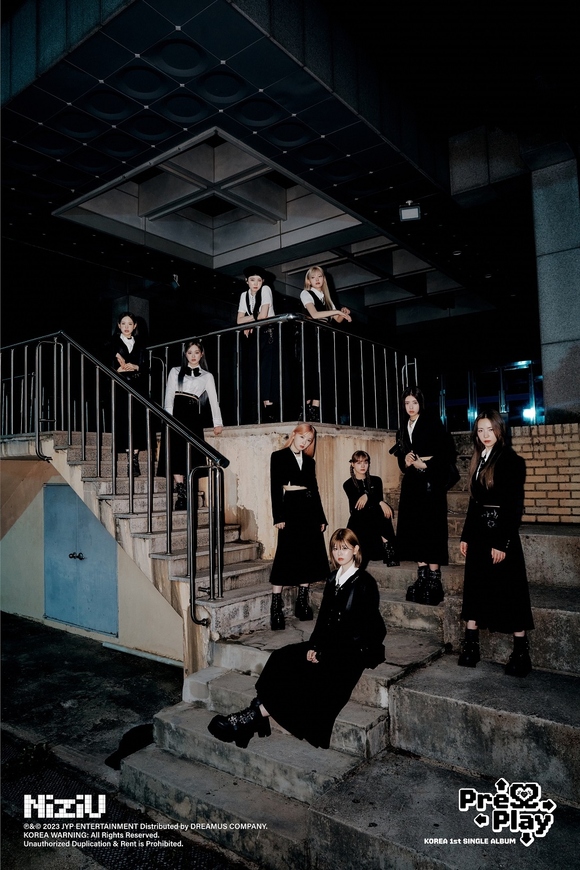 NiziU、韓国デビューシングル「Press Play」団体予告イメージを公開