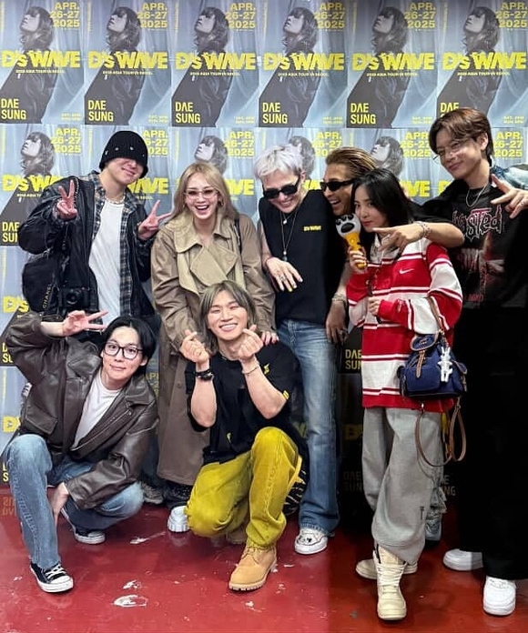 2NE1からWINNERまで、BIGBANGのD-LITEのコンサートにYGファミリー集結