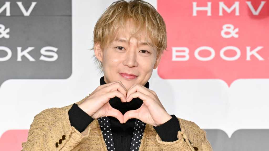 ユチョン、⽇本1st写真集の発売記念会⾒に登場！体作りへの努力やお気