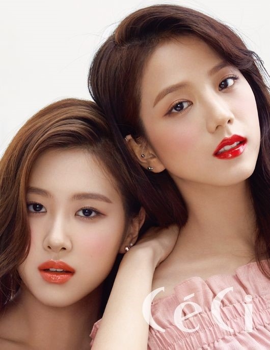 BLACKPINK ロゼ＆ジス、ファッション雑誌の表紙を飾る「好きなメイクは