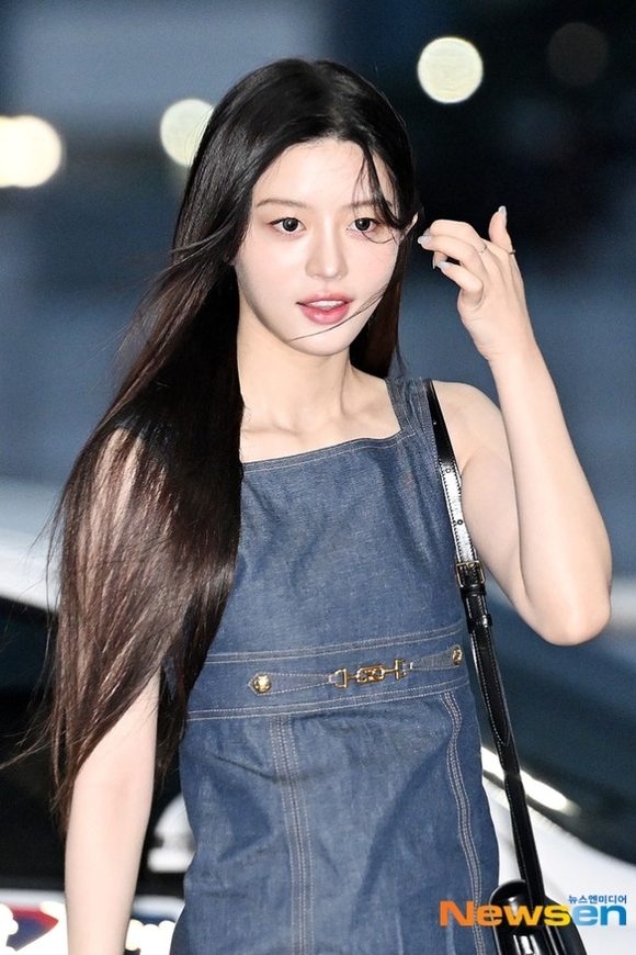 PHOTO】ILLIT ミンジュ、スケジュールのため日本へ（動画あり） - Kstyle