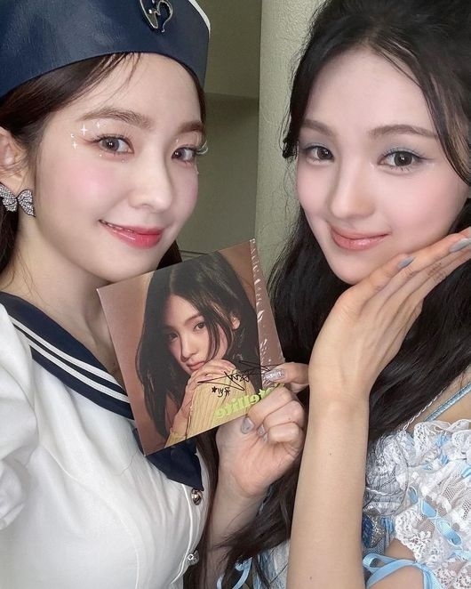 新人歌手ギュビン、憧れのRed Velvet アイリーンと対面！ツーショット