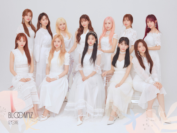 IZ*ONE、1stフルアルバム「BLOOM*IZ」日本の予約チャートでも1位に！新