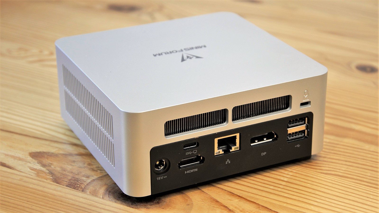 Minisforum Venus UN1265 Mini PC review | TechRadar