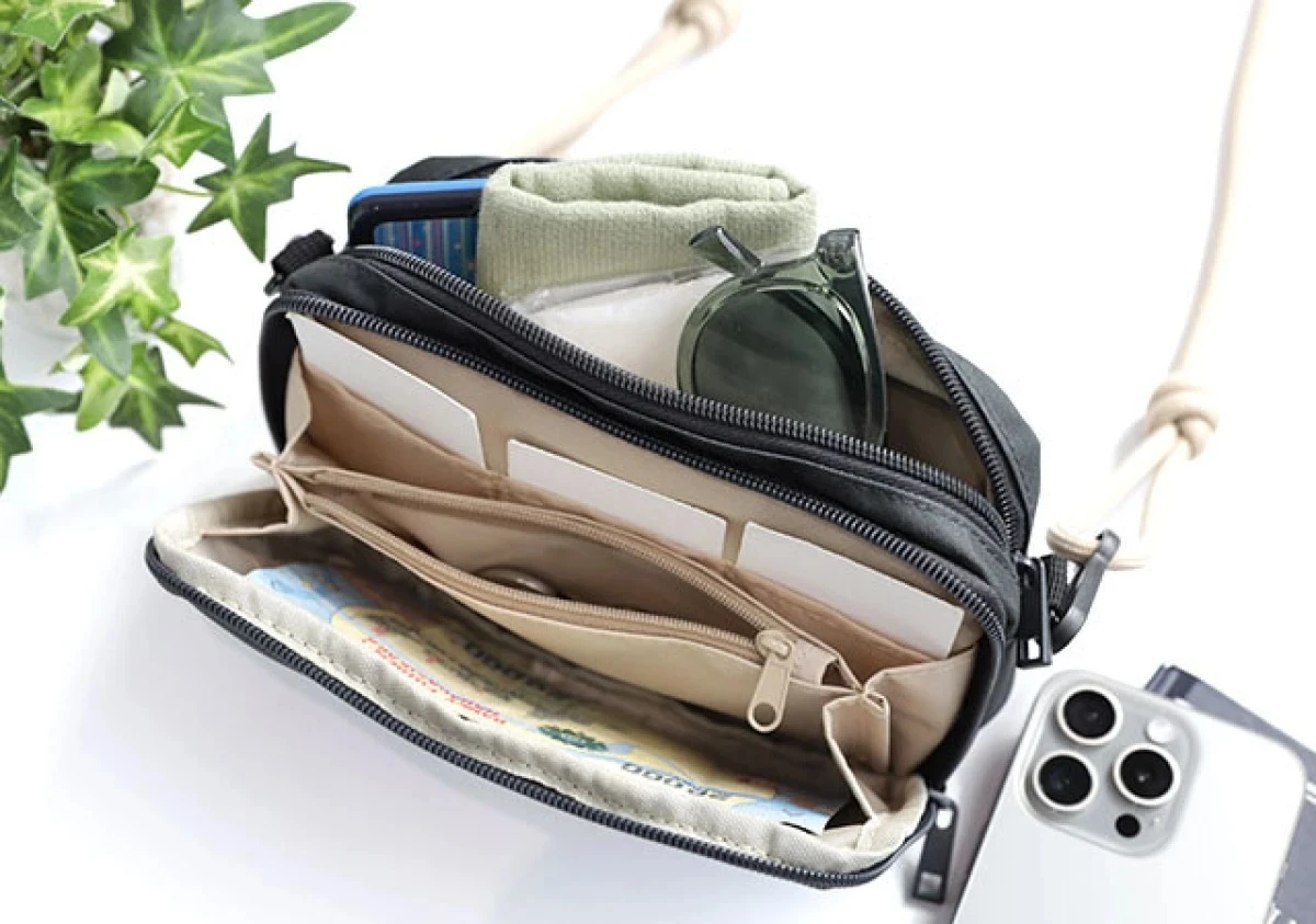 絶対チェックしなきゃ！11月号の雑誌付録はバッグ＆ポーチが豪華すぎ