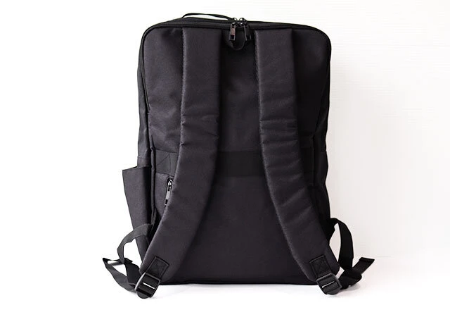 公式サイトではすでに売り切れ？！付録なのに超高見え！万能バック