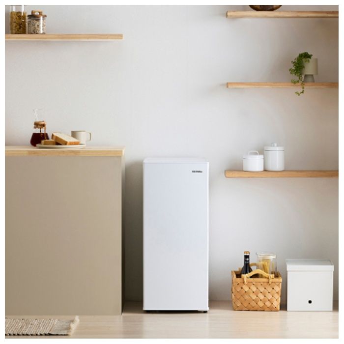 アイリスオーヤマ スリム冷凍庫 64L IUSN-S6A-Wの通販｜前開き冷凍庫