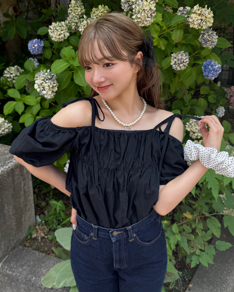 オフショルダーブラウス | ファッション通販サイト NUGU