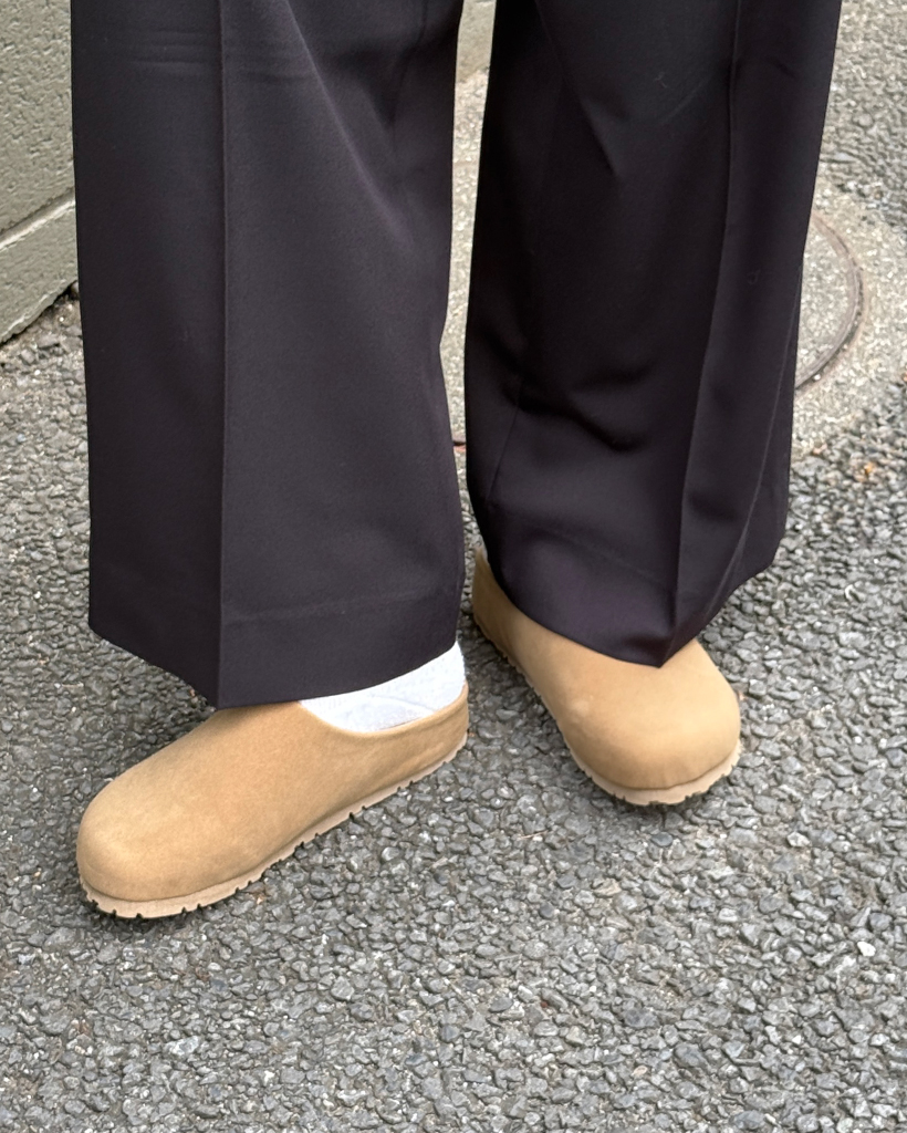 ☆The Row☆ベージュ スエード クロッグサンダル 38 2026年最新】the