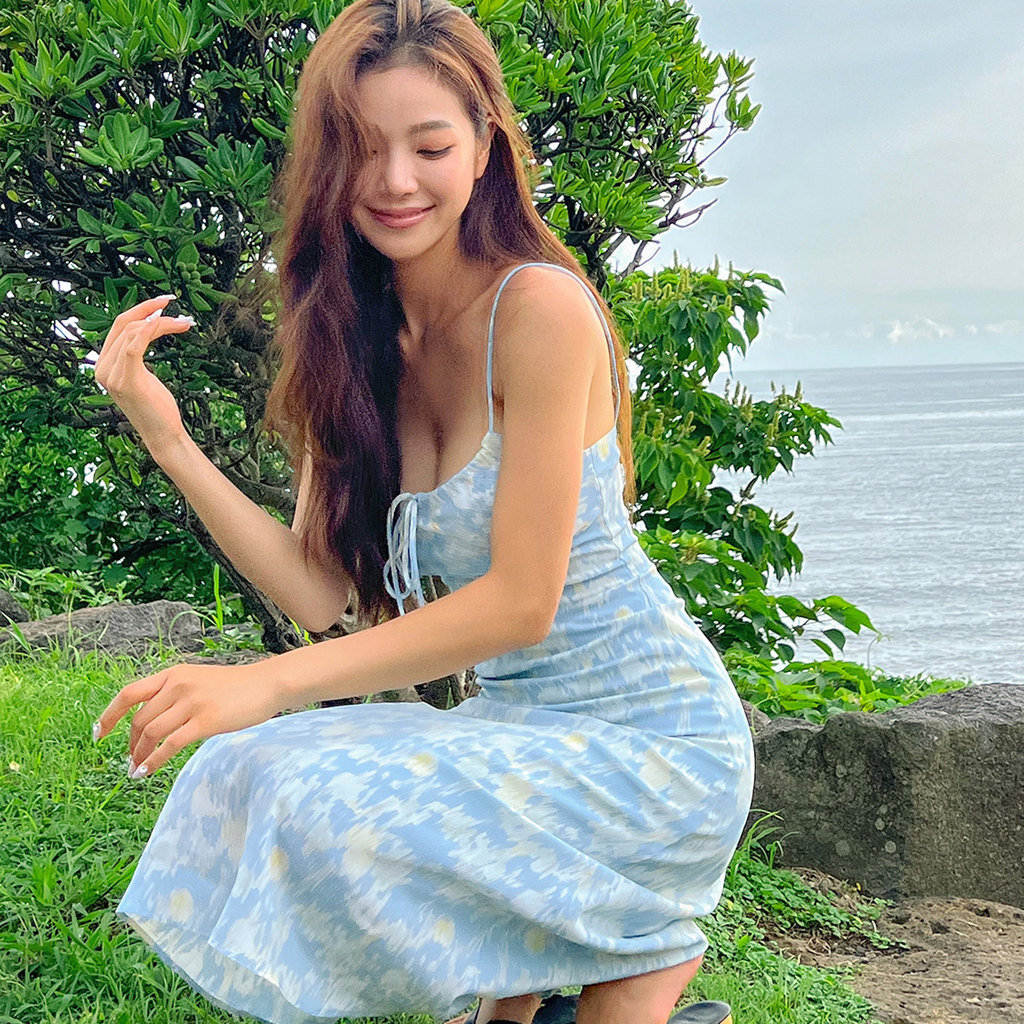 肩紐調節可能] マーブルパターンノースリーブワンピース