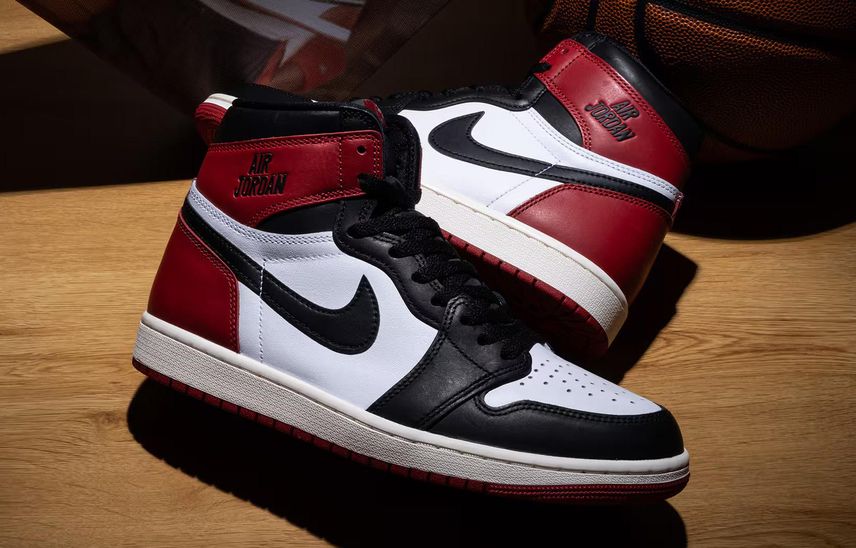Nike GS Air Jordan 1 Retro High OG 