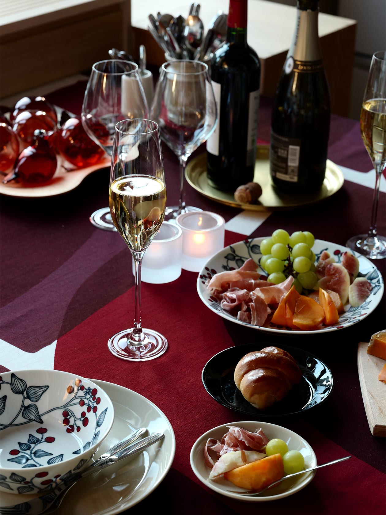 SCOPE Slowpe Slice ワイン　210cm テーブルクロス 販売終了】Slowpe<br>Slice ワイン