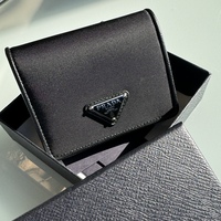 国内発送【Saint Laurent】Kiss Kiss レザートリム キーチェーン