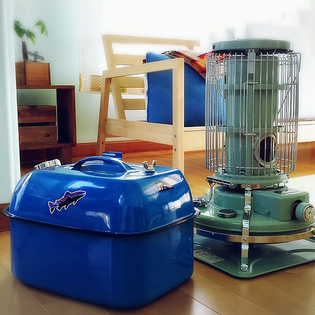 アラジンストーブ 灯油缶のおすすめ商品とおしゃれな実例 ｜ RoomClip