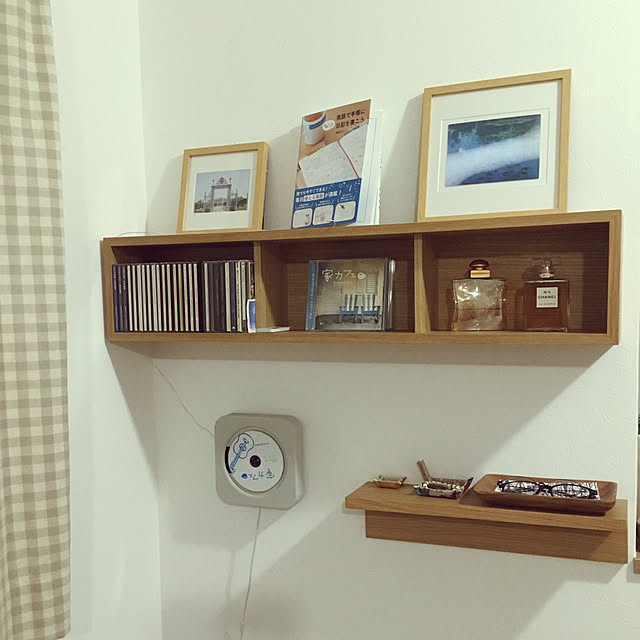 リビングで音楽を楽しむ☆無印良品の壁掛式CDプレーヤー | RoomClip