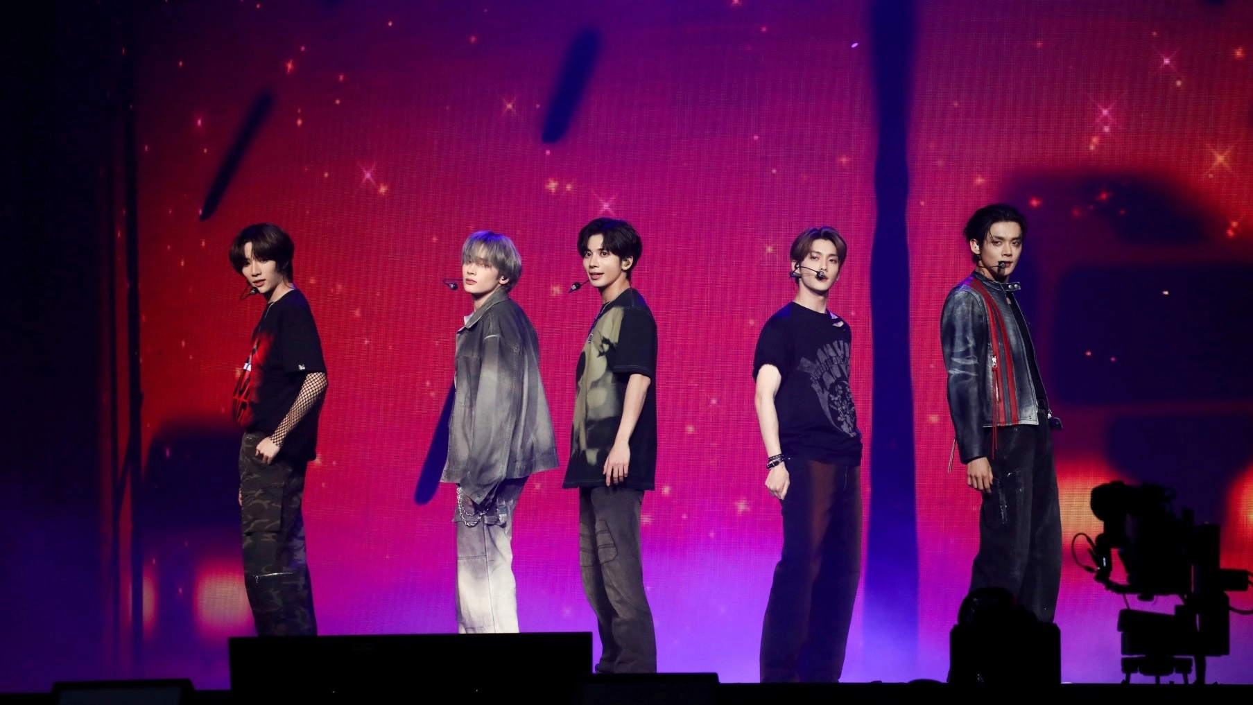 TXT】『2024 Weverse Con Festival』1日目のトリに登場！全12曲を圧巻