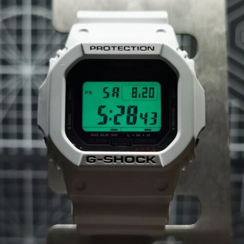 Casio G-Shock Square Solar Multiband 6 GW-M5610 GW-M5610LG-8