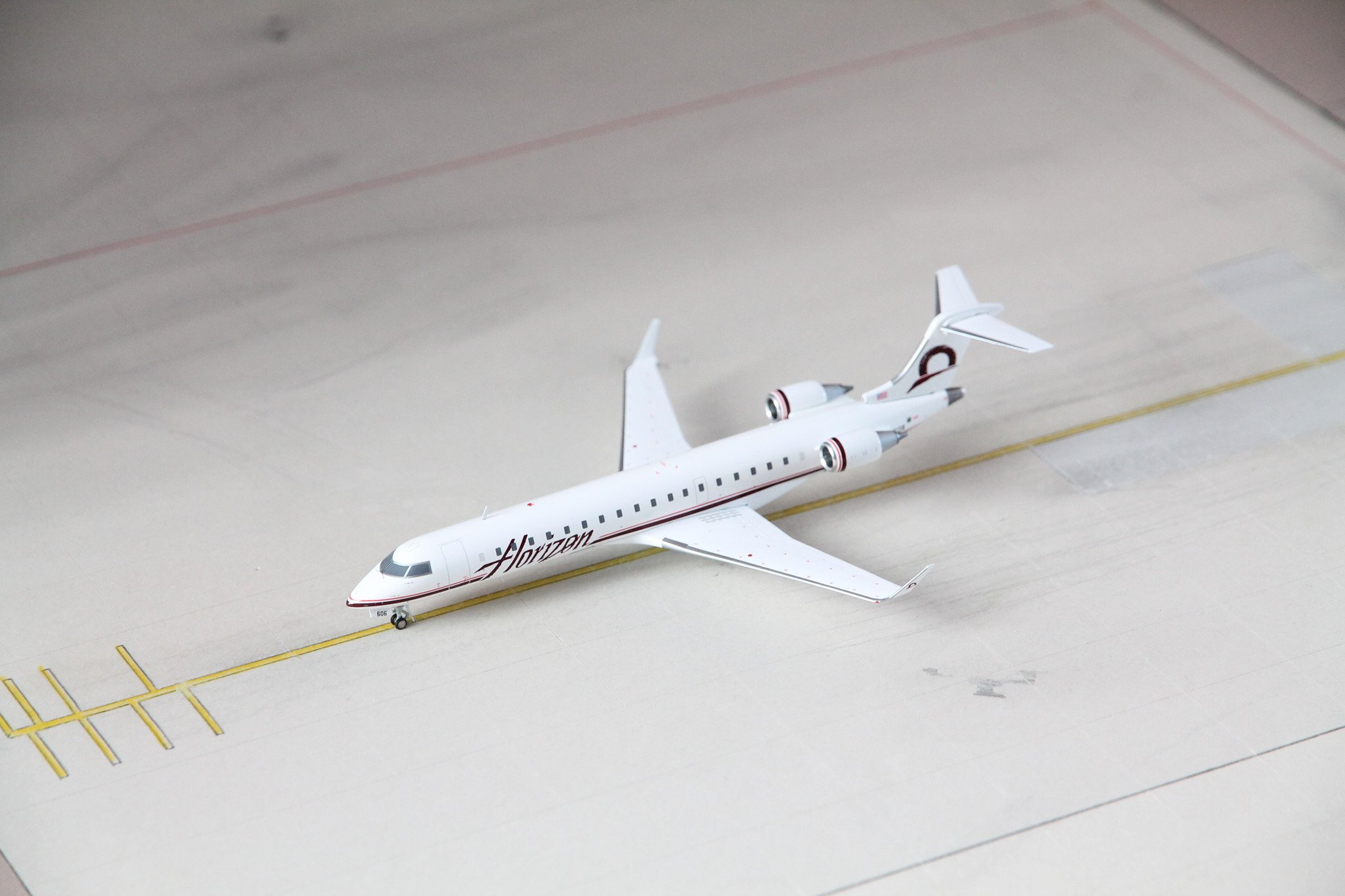 1:200 Horizon Air Bombardier CRJ-700 N606QX Gemini200 G2QXE333