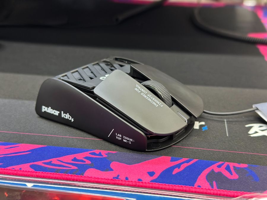 Pulsar Gaming Pulsar X2F Launch Edition [PX2F101] フィンガーチップ