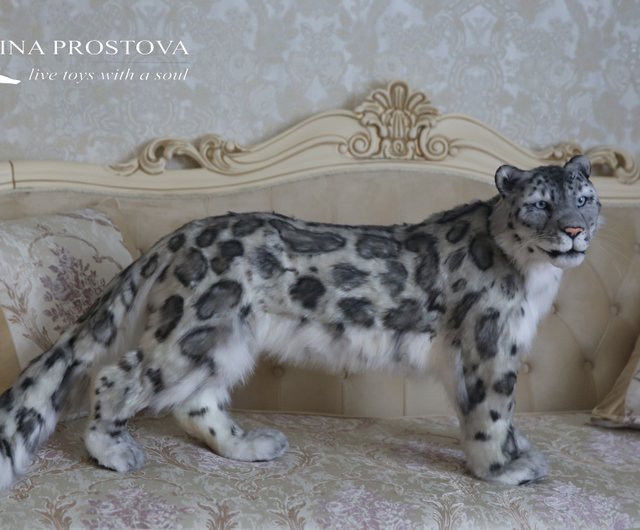 送料無料】ロシア ユキヒョウ イルビスのリアルなおもちゃ。オークの